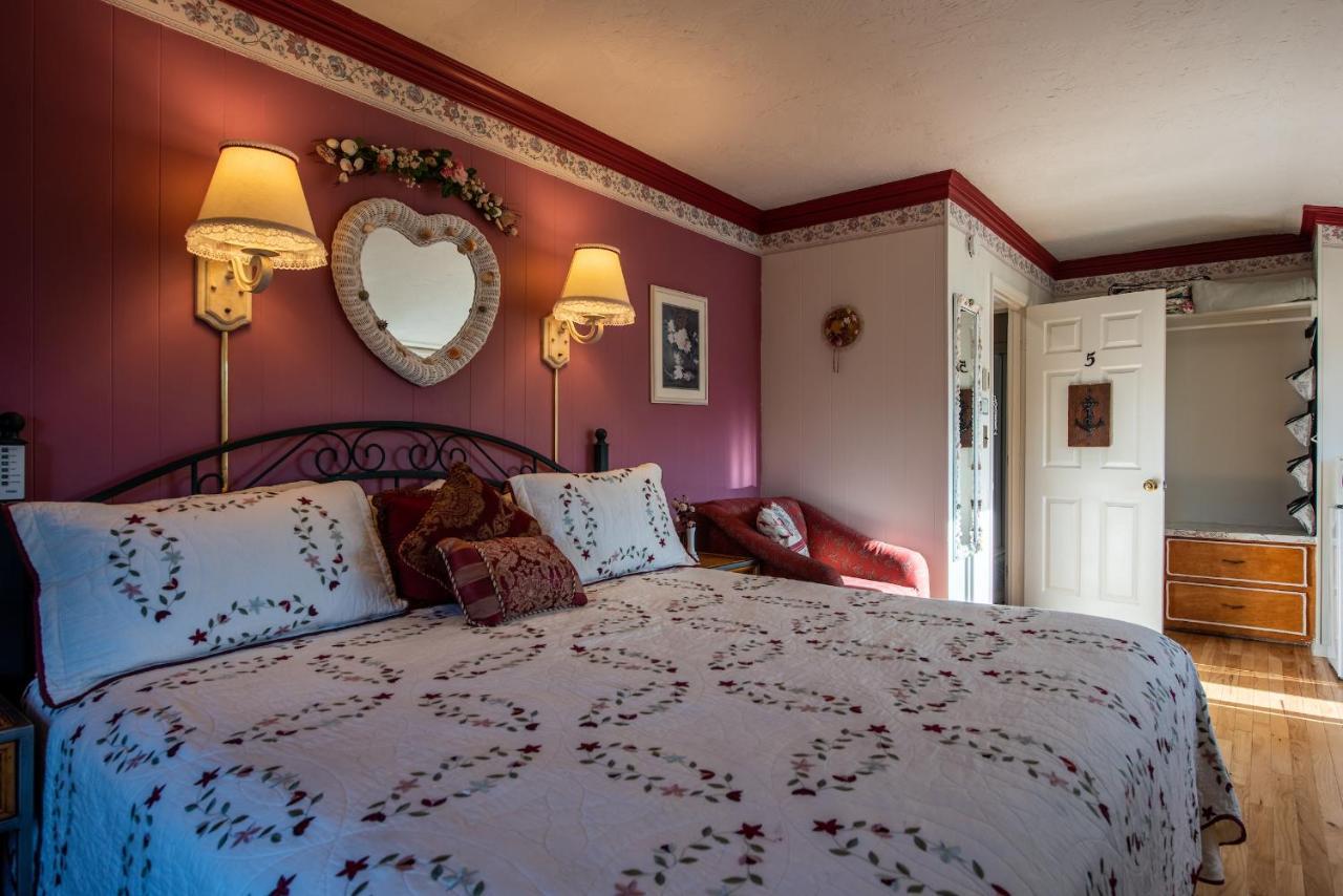 A Cape Cod Ocean Manor Inn Hyannis Extérieur photo