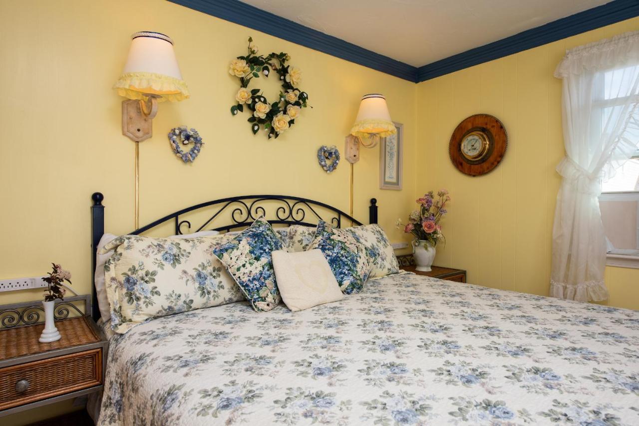 A Cape Cod Ocean Manor Inn Hyannis Extérieur photo