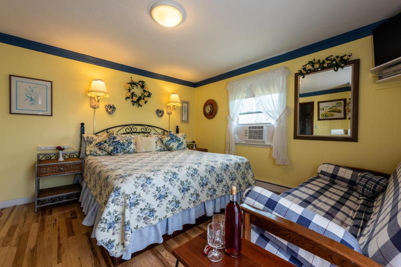 A Cape Cod Ocean Manor Inn Hyannis Extérieur photo