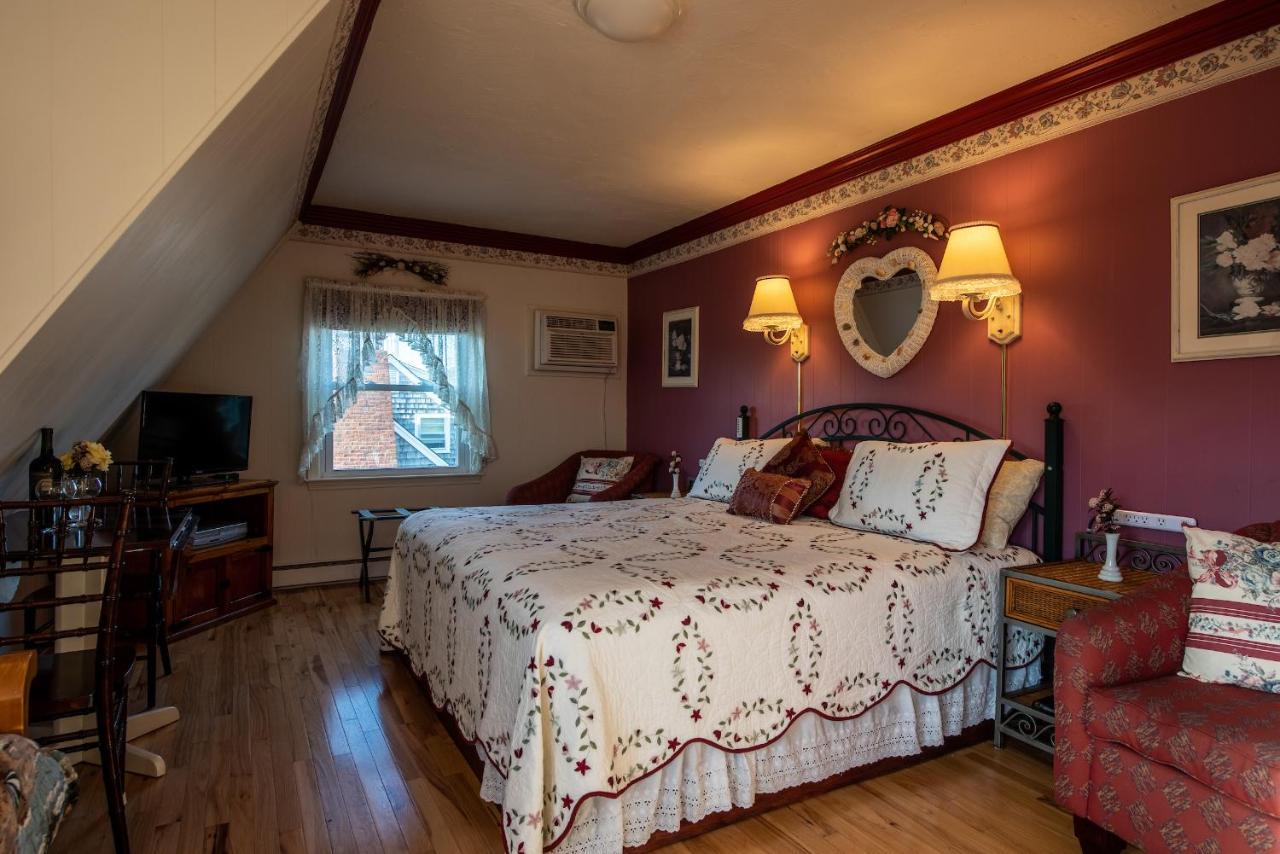 A Cape Cod Ocean Manor Inn Hyannis Extérieur photo
